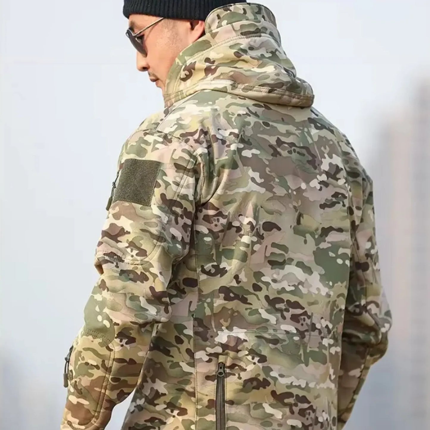 Casaca Táctica Piel de Tiburón Camuflada